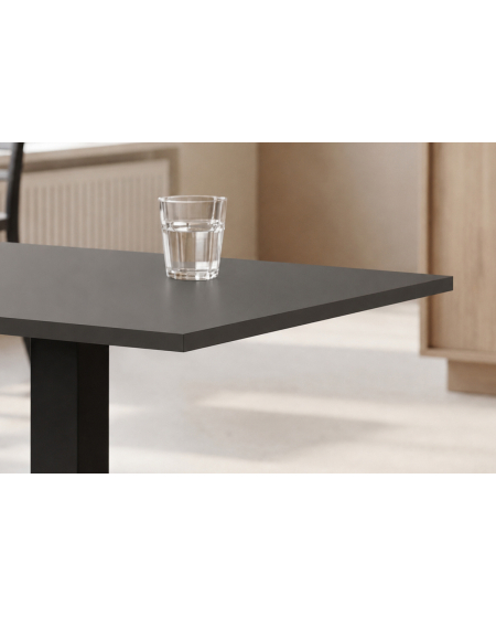 Tisch ALFA S Schwarz mit Laminierte-Platten 18 mm